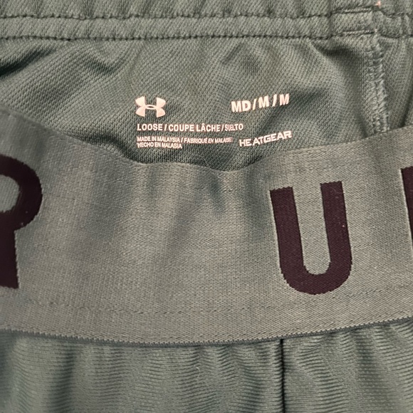 UNDER ARMOR GYM SHORTS - Picture 4 of 4